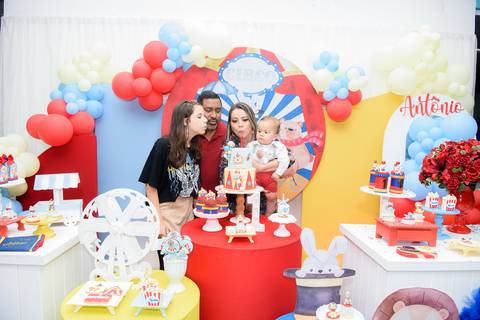 Smash the cake volta redonda barra mansa Fotografia Fotografo Festa Infantil 1 ano 1 aninho mamae papai ensaio aniversario  W3 Kids Barra Mansa  RJ festa salao familia filhos maesefilhos maternidade'