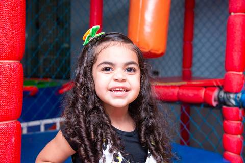 Smash the cake volta redonda barra mansa Fotografia Fotografo Festa Infantil 1 ano 1 aninho mamae papai ensaio aniversario  tictac festa salao'