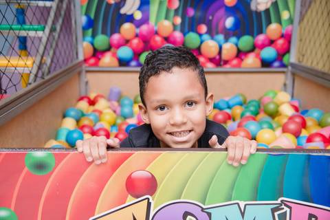 Smash the cake volta redonda barra mansa Fotografia Fotografo Festa Infantil 1 ano 1 aninho mamae papai ensaio aniversario  tictac festa salao'