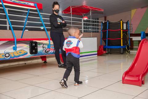 Smash the cake volta redonda barra mansa Fotografia Fotografo Festa Infantil 1 ano 1 aninho mamae papai ensaio aniversario  tictac festa salao'