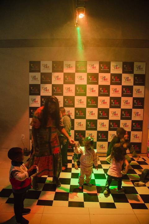 Smash the cake volta redonda barra mansa Fotografia Fotografo Festa Infantil 1 ano 1 aninho mamae papai ensaio aniversario  tictac festa salao'