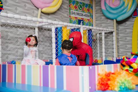 Smash the cake volta redonda barra mansa Fotografia Fotografo Festa Infantil 1 ano 1 aninho mamae papai ensaio aniversario  caramelada festa salao'