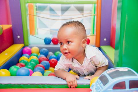 Smash the cake volta redonda barra mansa Fotografia Fotografo Festa Infantil 1 ano 1 aninho mamae papai ensaio aniversario  caramelada festa salao'