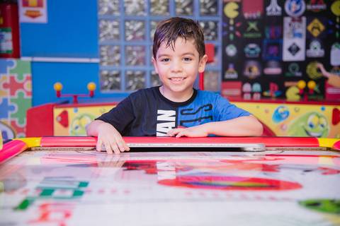 Smash the cake volta redonda barra mansa Fotografia Fotografo Festa Infantil 1 ano 1 aninho mamae papai ensaio aniversario  caramelada festa salao'