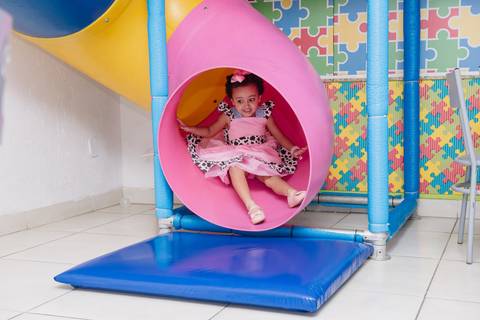 Smash the cake volta redonda barra mansa Fotografia Fotografo Festa Infantil 1 ano 1 aninho mamae papai ensaio aniversario  caramelada festa salao'