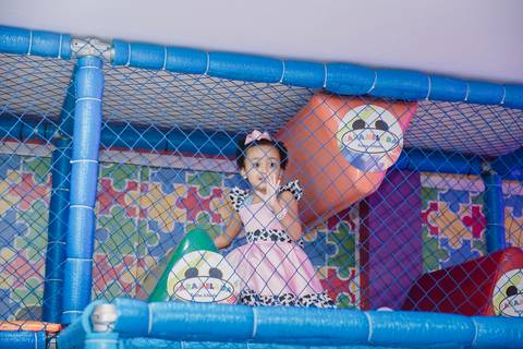 Smash the cake volta redonda barra mansa Fotografia Fotografo Festa Infantil 1 ano 1 aninho mamae papai ensaio aniversario  caramelada festa salao'