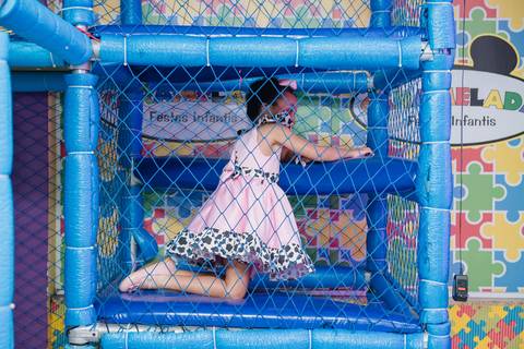 Smash the cake volta redonda barra mansa Fotografia Fotografo Festa Infantil 1 ano 1 aninho mamae papai ensaio aniversario  caramelada festa salao'