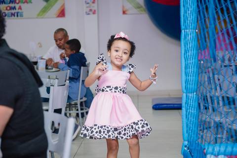 Smash the cake volta redonda barra mansa Fotografia Fotografo Festa Infantil 1 ano 1 aninho mamae papai ensaio aniversario  caramelada festa salao'