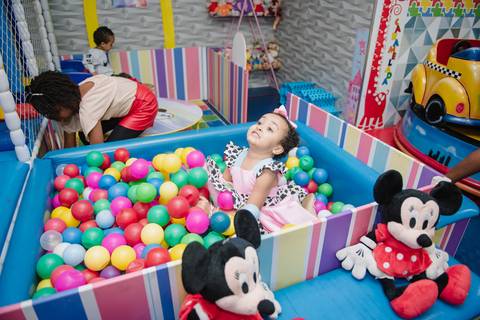 Smash the cake volta redonda barra mansa Fotografia Fotografo Festa Infantil 1 ano 1 aninho mamae papai ensaio aniversario  caramelada festa salao'