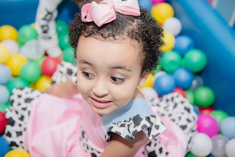 Smash the cake volta redonda barra mansa Fotografia Fotografo Festa Infantil 1 ano 1 aninho mamae papai ensaio aniversario  caramelada festa salao'