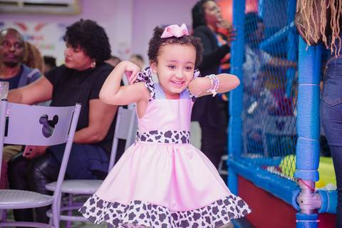 Smash the cake volta redonda barra mansa Fotografia Fotografo Festa Infantil 1 ano 1 aninho mamae papai ensaio aniversario  caramelada festa salao'