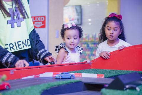 Smash the cake volta redonda barra mansa Fotografia Fotografo Festa Infantil 1 ano 1 aninho mamae papai ensaio aniversario  caramelada festa salao'