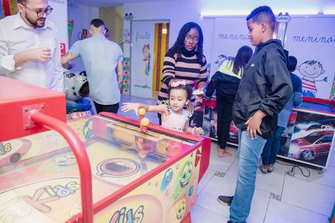 Smash the cake volta redonda barra mansa Fotografia Fotografo Festa Infantil 1 ano 1 aninho mamae papai ensaio aniversario  caramelada festa salao'