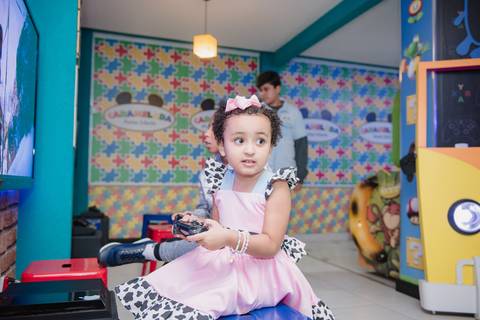 Smash the cake volta redonda barra mansa Fotografia Fotografo Festa Infantil 1 ano 1 aninho mamae papai ensaio aniversario  caramelada festa salao'