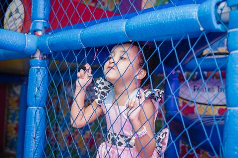 Smash the cake volta redonda barra mansa Fotografia Fotografo Festa Infantil 1 ano 1 aninho mamae papai ensaio aniversario  caramelada festa salao'