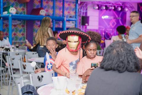 Smash the cake volta redonda barra mansa Fotografia Fotografo Festa Infantil 1 ano 1 aninho mamae papai ensaio aniversario  caramelada festa salao'