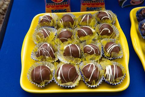 Smash the cake volta redonda barra mansa Fotografia Fotografo Festa Infantil 1 ano 1 aninho mamae papai ensaio aniversario  kifulia festa salao'