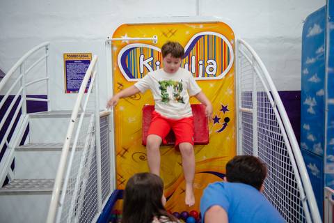 Smash the cake volta redonda barra mansa Fotografia Fotografo Festa Infantil 1 ano 1 aninho mamae papai ensaio aniversario  kifulia festa salao'