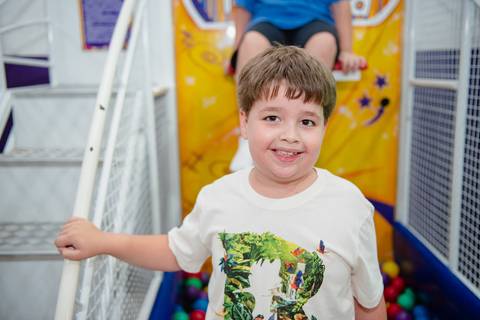 Smash the cake volta redonda barra mansa Fotografia Fotografo Festa Infantil 1 ano 1 aninho mamae papai ensaio aniversario  kifulia festa salao'