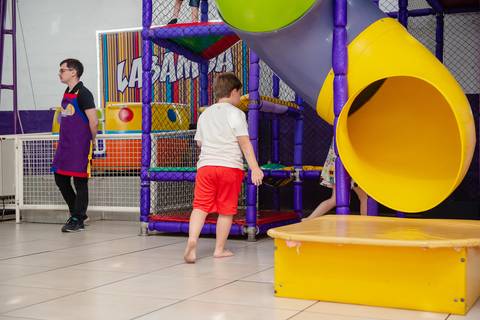 Smash the cake volta redonda barra mansa Fotografia Fotografo Festa Infantil 1 ano 1 aninho mamae papai ensaio aniversario  kifulia festa salao'