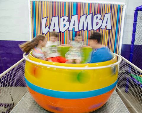 Smash the cake volta redonda barra mansa Fotografia Fotografo Festa Infantil 1 ano 1 aninho mamae papai ensaio aniversario  kifulia festa salao'