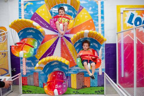 Smash the cake volta redonda barra mansa Fotografia Fotografo Festa Infantil 1 ano 1 aninho mamae papai ensaio aniversario  kifulia festa salao'