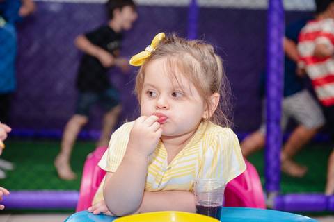 Smash the cake volta redonda barra mansa Fotografia Fotografo Festa Infantil 1 ano 1 aninho mamae papai ensaio aniversario  kifulia festa salao'