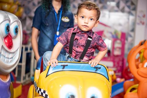 Smash the cake volta redonda barra mansa Fotografia Fotografo Festa Infantil 1 ano 1 aninho mamae papai ensaio aniversario  caramelada festa salao'