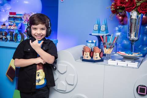 Smash the cake volta redonda barra mansa Fotografia Fotografo Festa Infantil 1 ano 1 aninho mamae papai ensaio aniversario  caramelada festa salao'