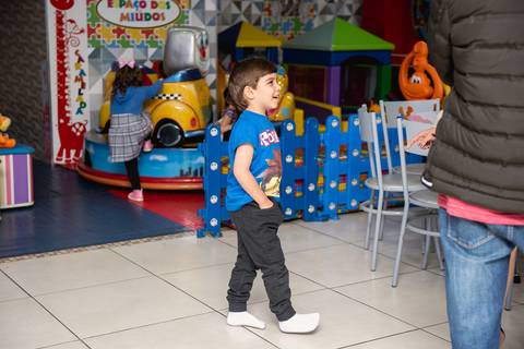 Smash the cake volta redonda barra mansa Fotografia Fotografo Festa Infantil 1 ano 1 aninho mamae papai ensaio aniversario  caramelada festa salao'