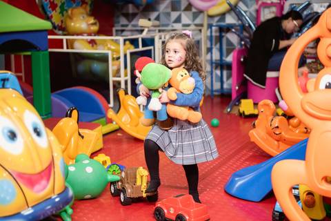 Smash the cake volta redonda barra mansa Fotografia Fotografo Festa Infantil 1 ano 1 aninho mamae papai ensaio aniversario  caramelada festa salao'