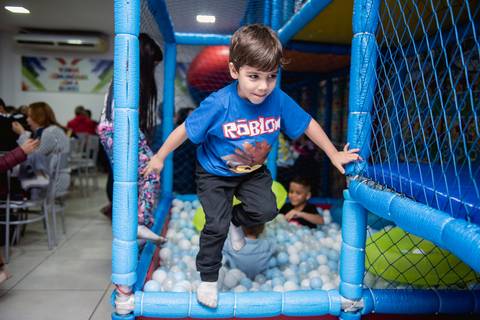 Smash the cake volta redonda barra mansa Fotografia Fotografo Festa Infantil 1 ano 1 aninho mamae papai ensaio aniversario  caramelada festa salao'