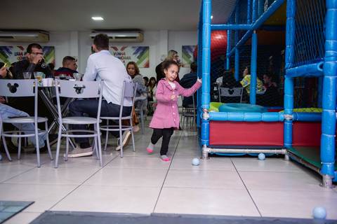 Smash the cake volta redonda barra mansa Fotografia Fotografo Festa Infantil 1 ano 1 aninho mamae papai ensaio aniversario  caramelada festa salao'