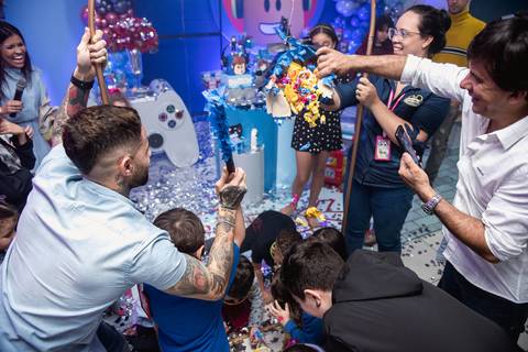 Smash the cake volta redonda barra mansa Fotografia Fotografo Festa Infantil 1 ano 1 aninho mamae papai ensaio aniversario  caramelada festa salao'