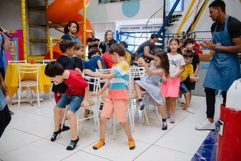 Smash the cake volta redonda barra mansa Fotografia Fotografo Festa Infantil 1 ano 1 aninho mamae papai ensaio aniversario  pik nik piknik festa salao'