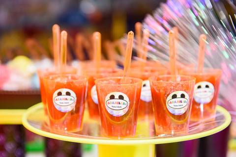 Smash the cake volta redonda barra mansa Fotografia Fotografo Festa Infantil 1 ano 1 aninho mamae papai ensaio aniversario  caramelada festa salao'