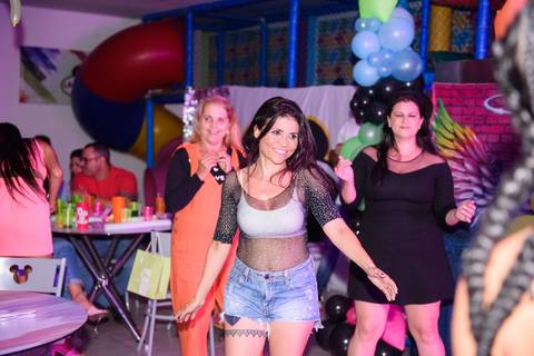 Smash the cake volta redonda barra mansa Fotografia Fotografo Festa Infantil 1 ano 1 aninho mamae papai ensaio aniversario  caramelada festa salao'