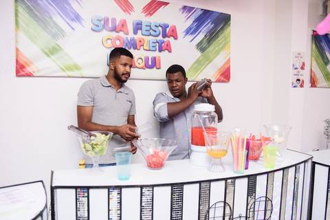 Smash the cake volta redonda barra mansa Fotografia Fotografo Festa Infantil 1 ano 1 aninho mamae papai ensaio aniversario  caramelada festa salao'