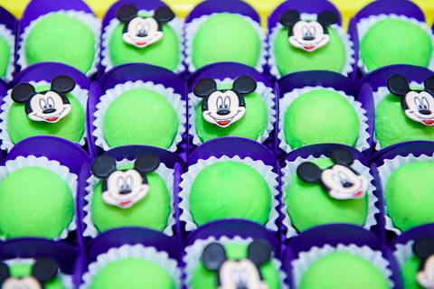 Smash the cake volta redonda barra mansa Fotografia Fotografo Festa Infantil 1 ano 1 aninho mamae papai ensaio aniversario  caramelada festa salao'