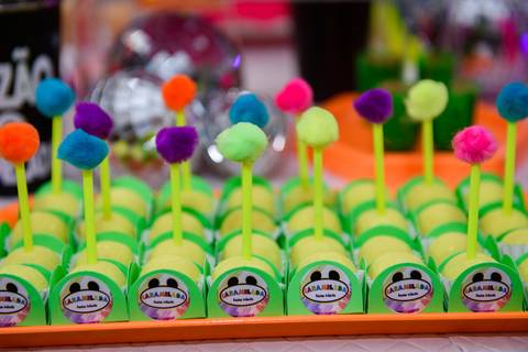 Smash the cake volta redonda barra mansa Fotografia Fotografo Festa Infantil 1 ano 1 aninho mamae papai ensaio aniversario  caramelada festa salao'