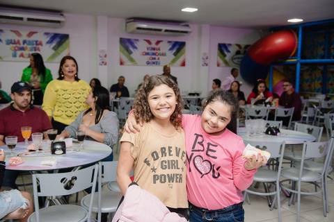 Smash the cake volta redonda barra mansa Fotografia Fotografo Festa Infantil 1 ano 1 aninho mamae papai ensaio aniversario  caramelada festa salao'