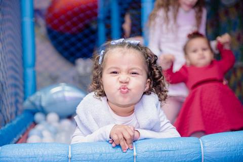 Smash the cake volta redonda barra mansa Fotografia Fotografo Festa Infantil 1 ano 1 aninho mamae papai ensaio aniversario  caramelada festa salao'