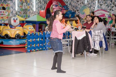 Smash the cake volta redonda barra mansa Fotografia Fotografo Festa Infantil 1 ano 1 aninho mamae papai ensaio aniversario  caramelada festa salao'