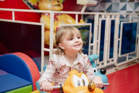Smash the cake volta redonda barra mansa Fotografia Fotografo Festa Infantil 1 ano 1 aninho mamae papai ensaio aniversario  caramelada festa salao'