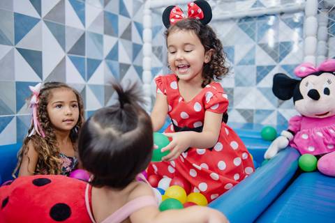 Smash the cake volta redonda barra mansa Fotografia Fotografo Festa Infantil 1 ano 1 aninho mamae papai ensaio aniversario  caramelada festa salao'