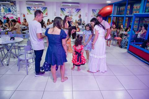 Smash the cake volta redonda barra mansa Fotografia Fotografo Festa Infantil 1 ano 1 aninho mamae papai ensaio aniversario  caramelada festa salao'