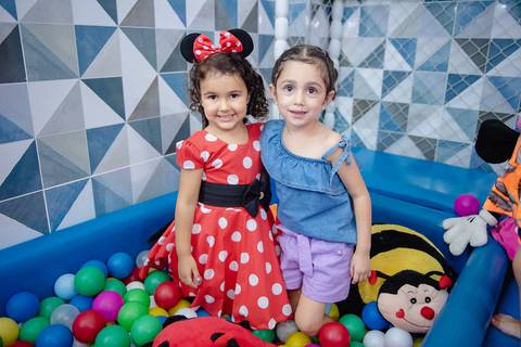 Smash the cake volta redonda barra mansa Fotografia Fotografo Festa Infantil 1 ano 1 aninho mamae papai ensaio aniversario  caramelada festa salao'