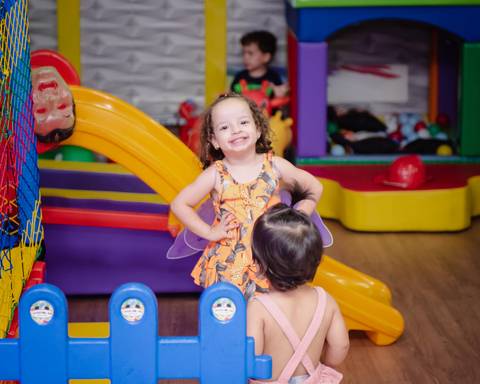 Smash the cake volta redonda barra mansa Fotografia Fotografo Festa Infantil 1 ano 1 aninho mamae papai ensaio aniversario  caramelada festa salao'