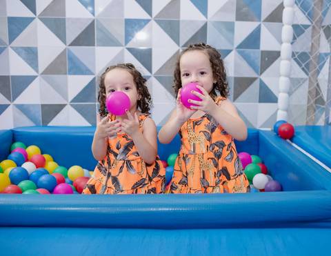 Smash the cake volta redonda barra mansa Fotografia Fotografo Festa Infantil 1 ano 1 aninho mamae papai ensaio aniversario  caramelada festa salao'