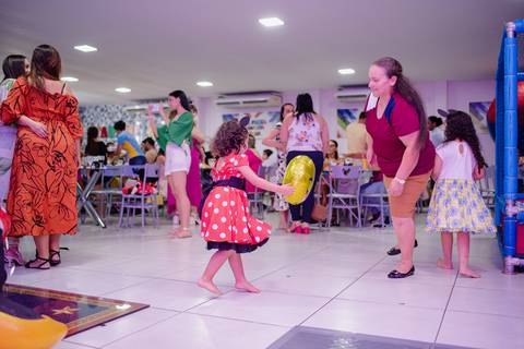 Smash the cake volta redonda barra mansa Fotografia Fotografo Festa Infantil 1 ano 1 aninho mamae papai ensaio aniversario  caramelada festa salao'